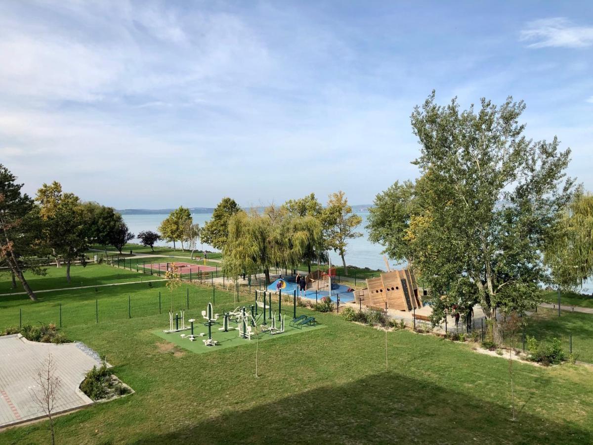 Silver Coast Apartman Сиофок Екстериор снимка